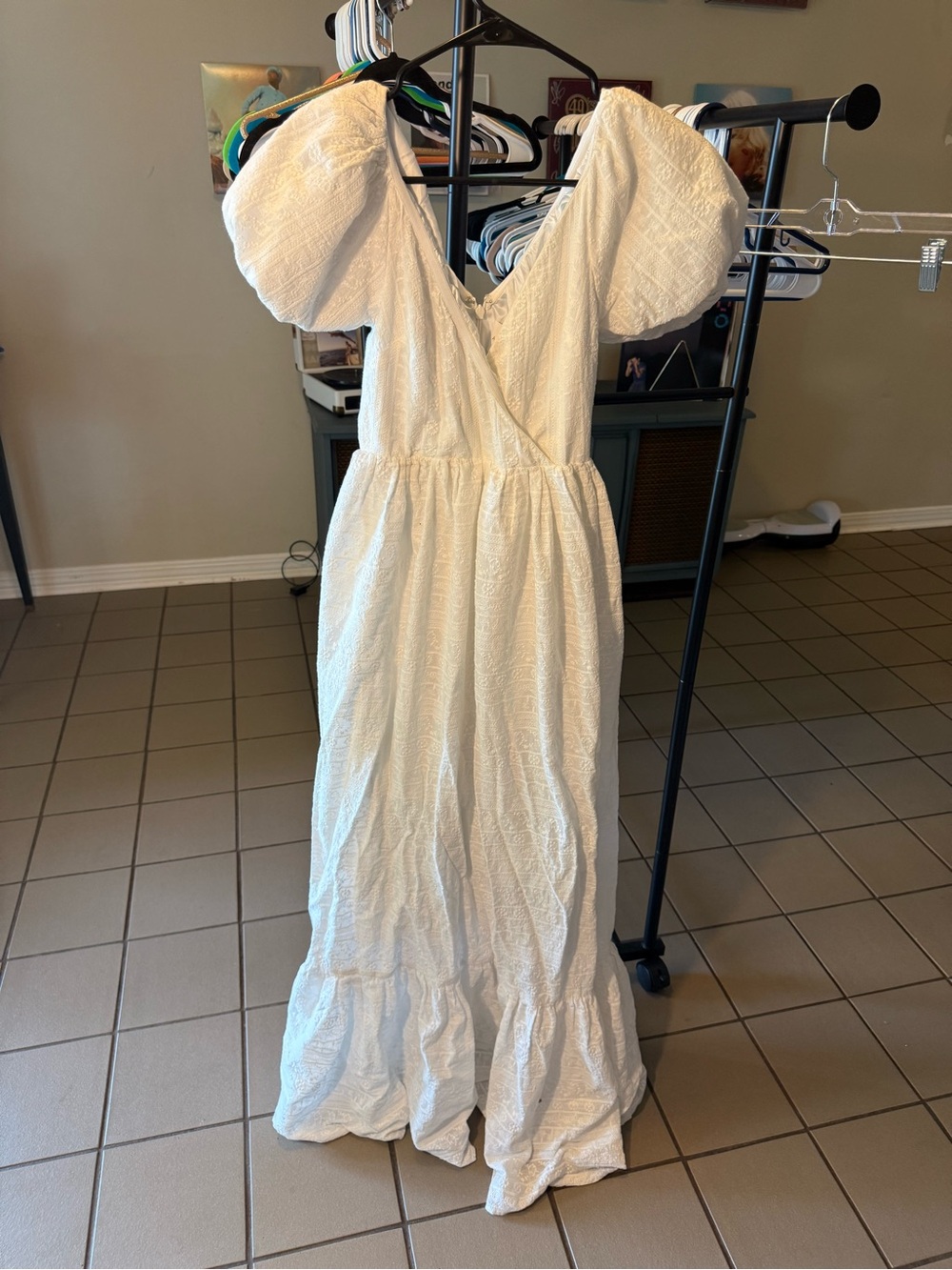 Alamour The Label White Puff-Sleeve V-Neck Maxi Dress